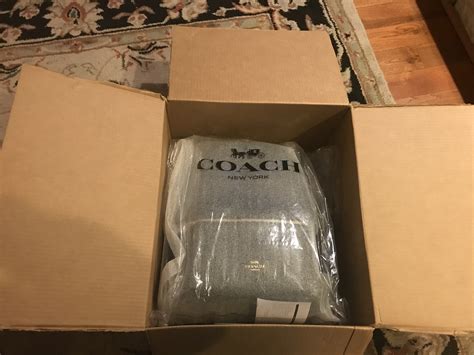 coach outlet packaging.